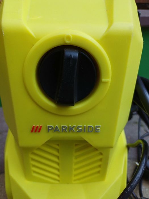 Мийка автомобільна PARKSIDE8, стан нової.