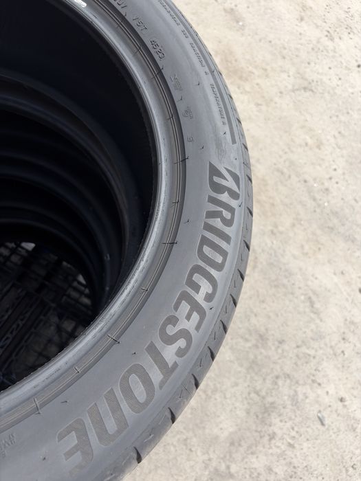 255/50 R20 Bredgestone Alenza 001 AO. Шины летние!