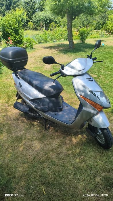 Skuter Honda Lead