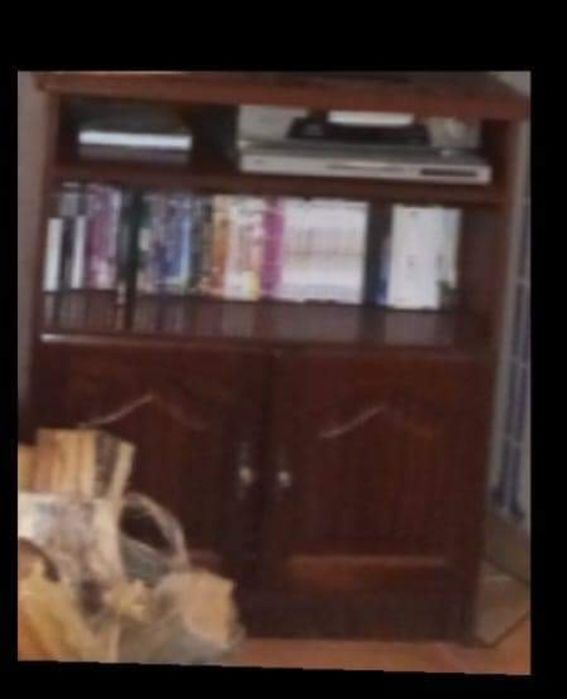 Várias mobílias e peças decorativas