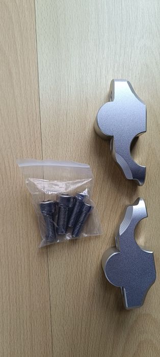 BMW r nine t (diverso material)
