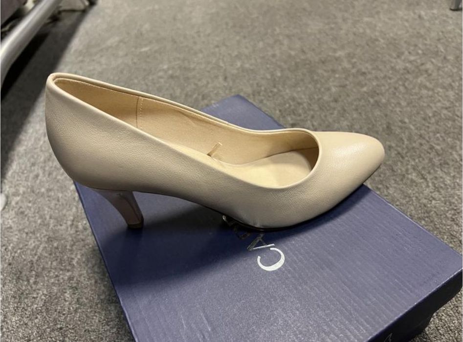 Caprice Елегантні туфлі-човники на каблуці