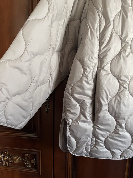 Стильна куртка анорак водонепроникна mango