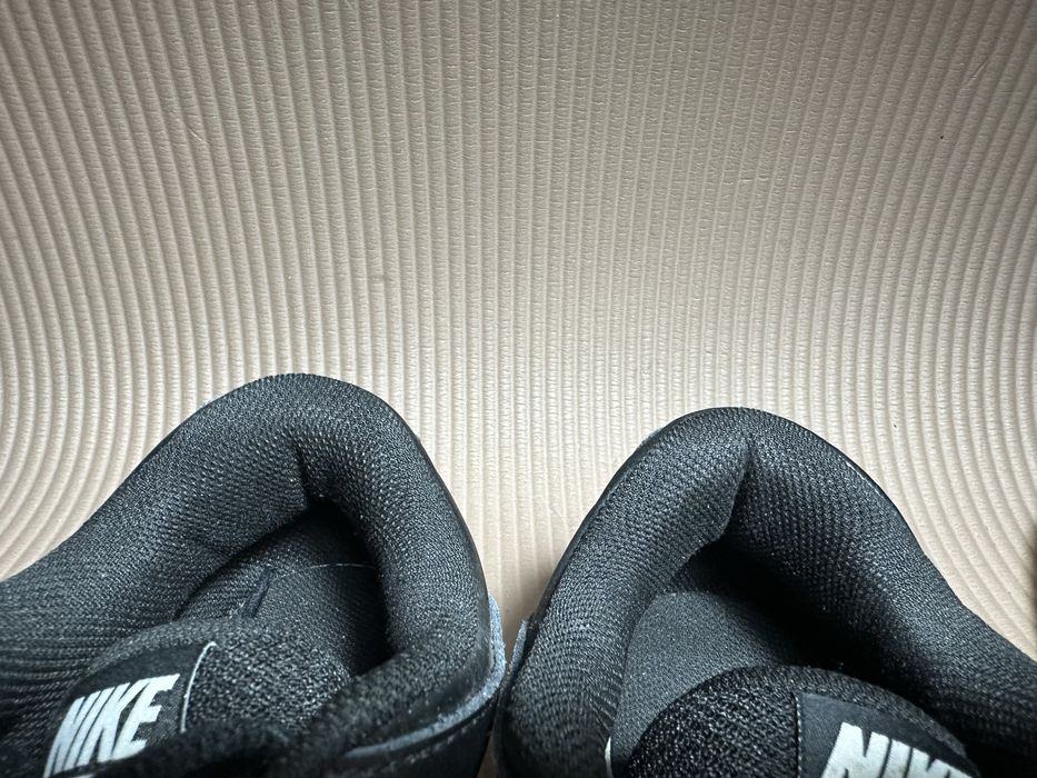 Nike Reax 8 TR buty oryginalne w rozmiarze 43