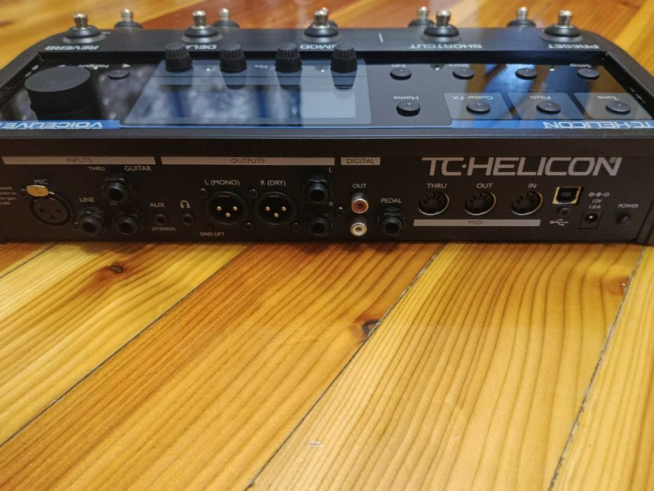 Процесор Ефектів TC-HELICON VOICE LIVE 2- Ideal!