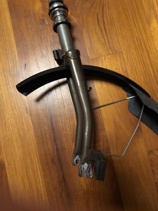 Brompton widelec ze sterami  błotnikiem