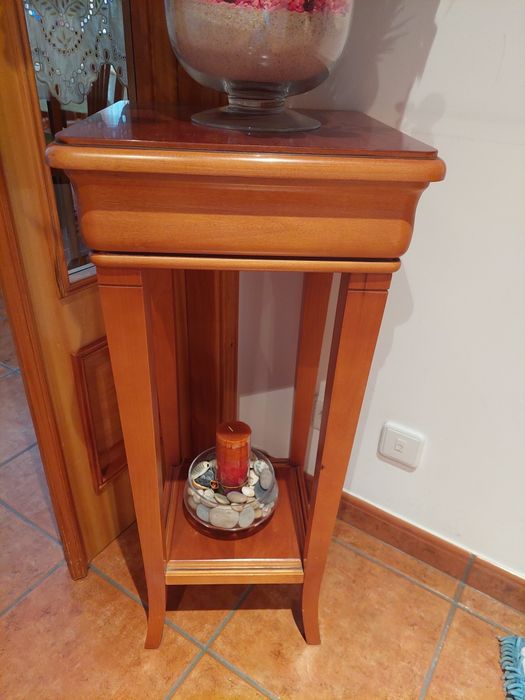 Mesa de canto como nova