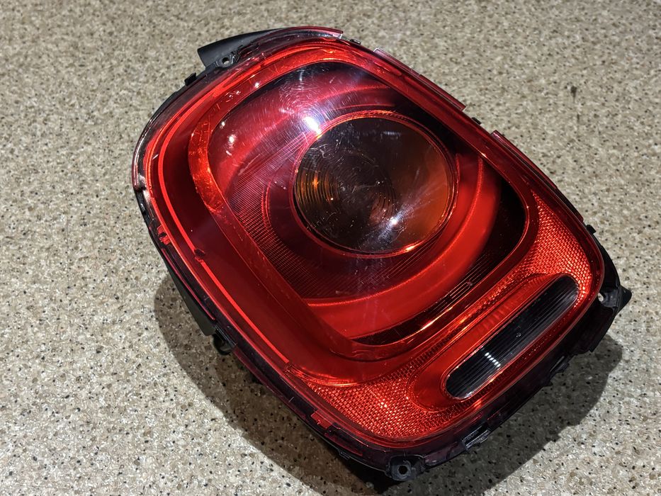 MINI COOPER F55 lampa lewa tył