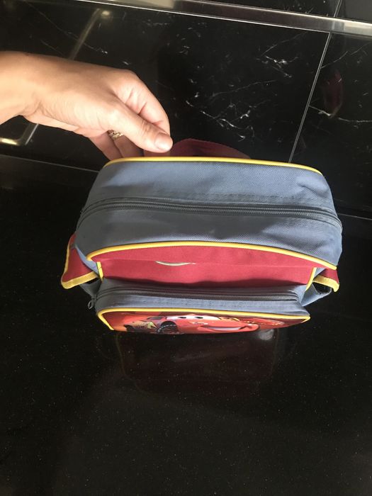 Mochila escolar menino