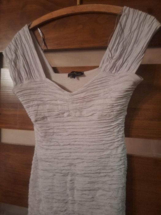 Sukienka River Island rozm.M rtan bardzo dobry.