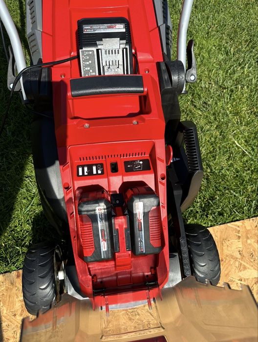Акумуляторна газонокосарка Einhell GE-CM 36/36 Li 2X4A, зарядне
