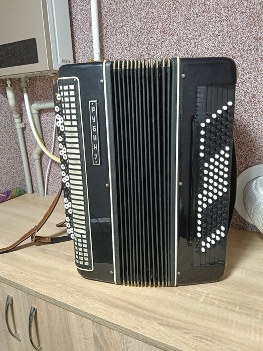 Продам баян РУБІН 7