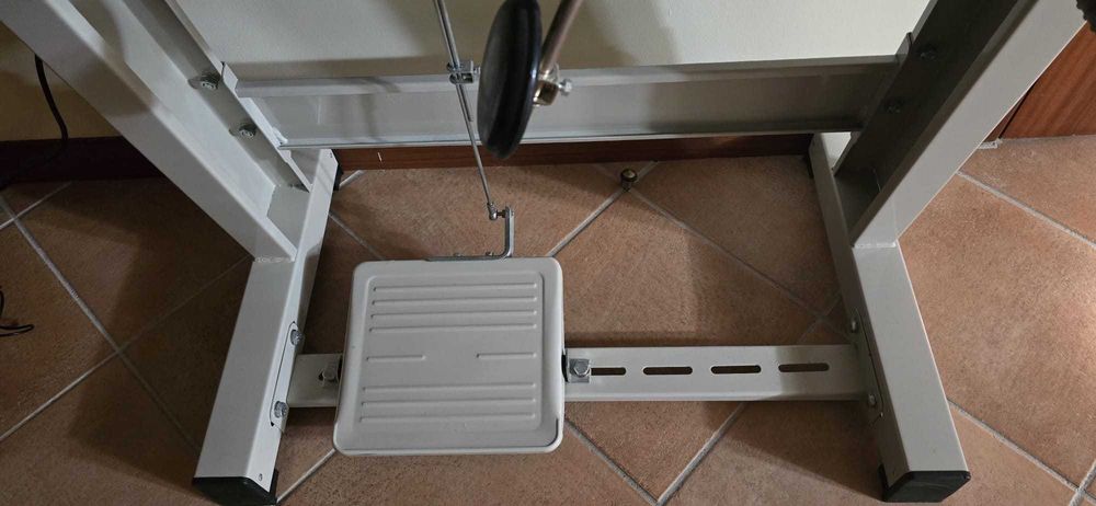 Maquina de costura profissional eletrica