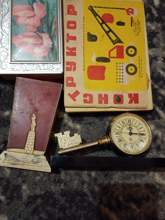 Лот різного продам разом