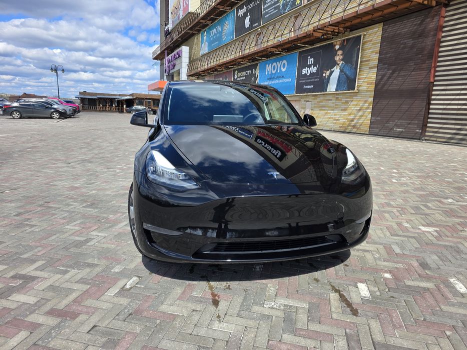 Продам авто Tesla model Y 2023р.