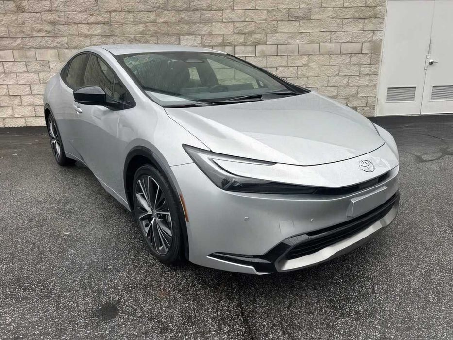 Toyota Prius      2023