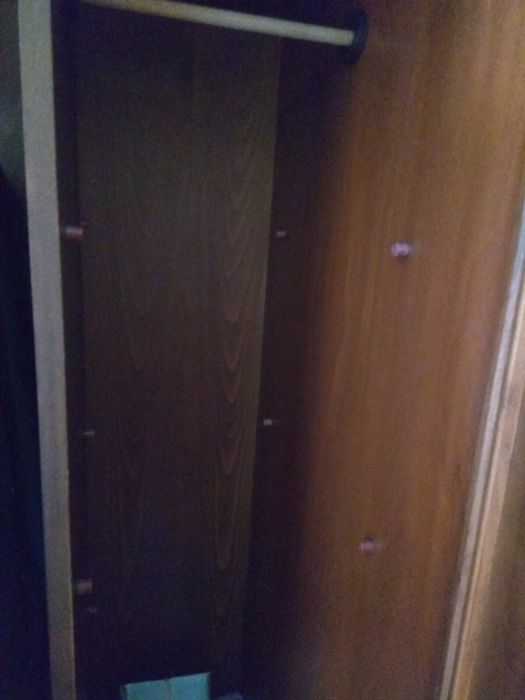 Продаётся двухстворчатый шкаф