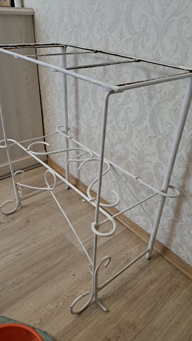 Підставка під акваріум
