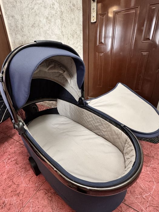 Дитяча  коляска  Carrello Ultimo