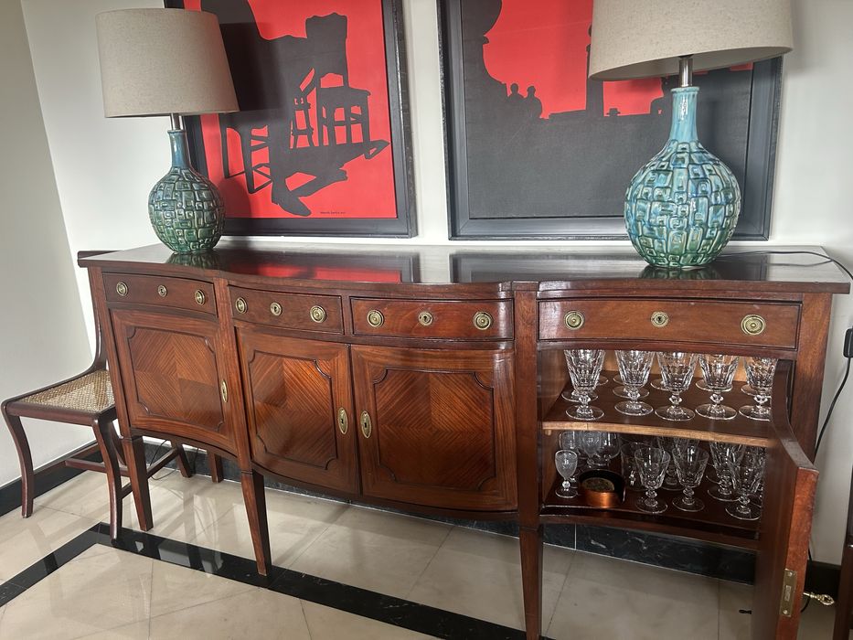 Móvel aparador estilo inglês