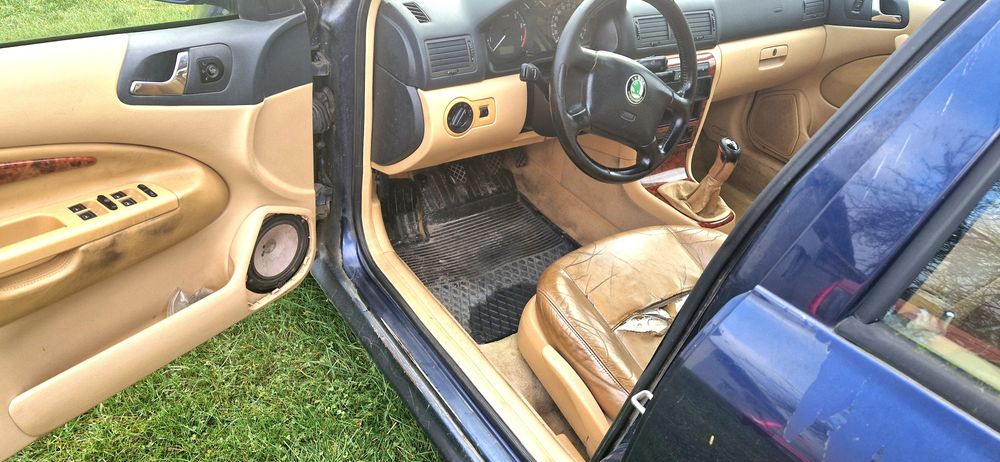 Sprzedam Skodę Octavię 1.8t b+g sprawna do poprawek