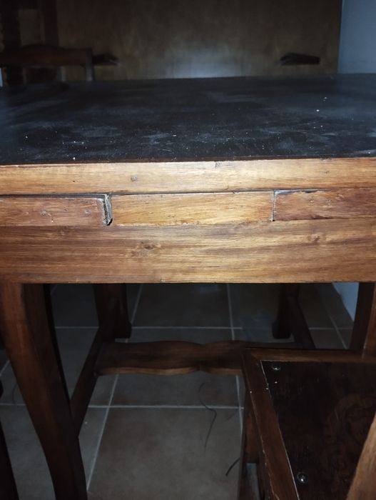 Mobília de sala de madeira maciça antiga