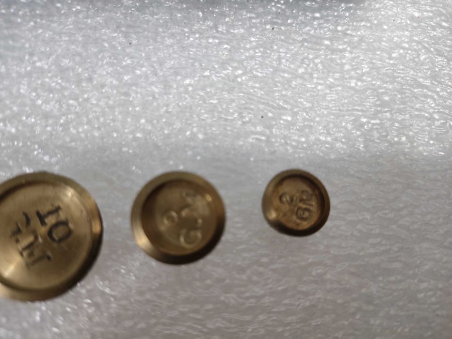 Estojo com balança de ourives