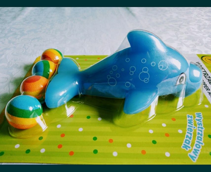 wystrałowy zwierzak, delfin, piłeczki piankowe, strzelanie, zabawka