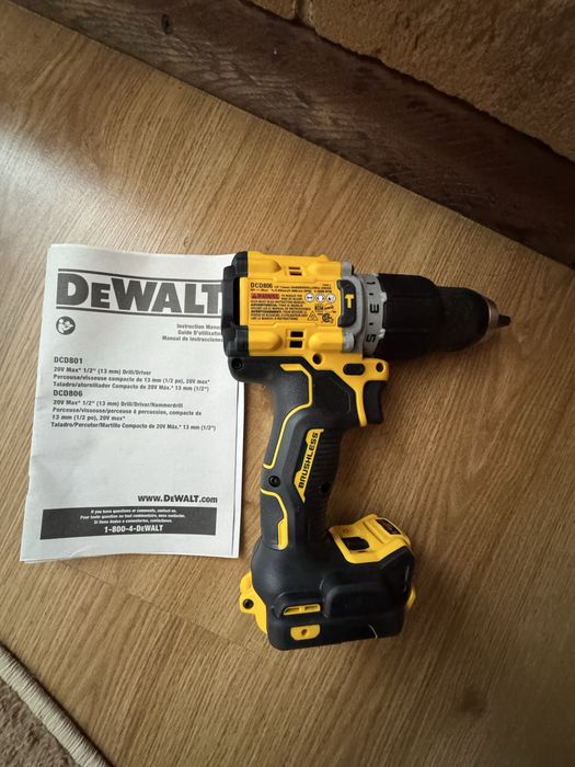 Аккумуляторный бесщеточный ударный шуруповерт Dewalt DCD806B 20V