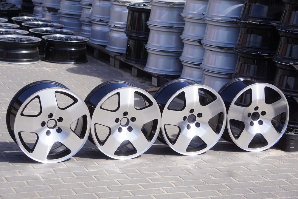 Alufelgi oryginał AUDI 4B3601025D 5x112 8Jx17 et35 cb57,1mm w czarnym lakierze, front cnc