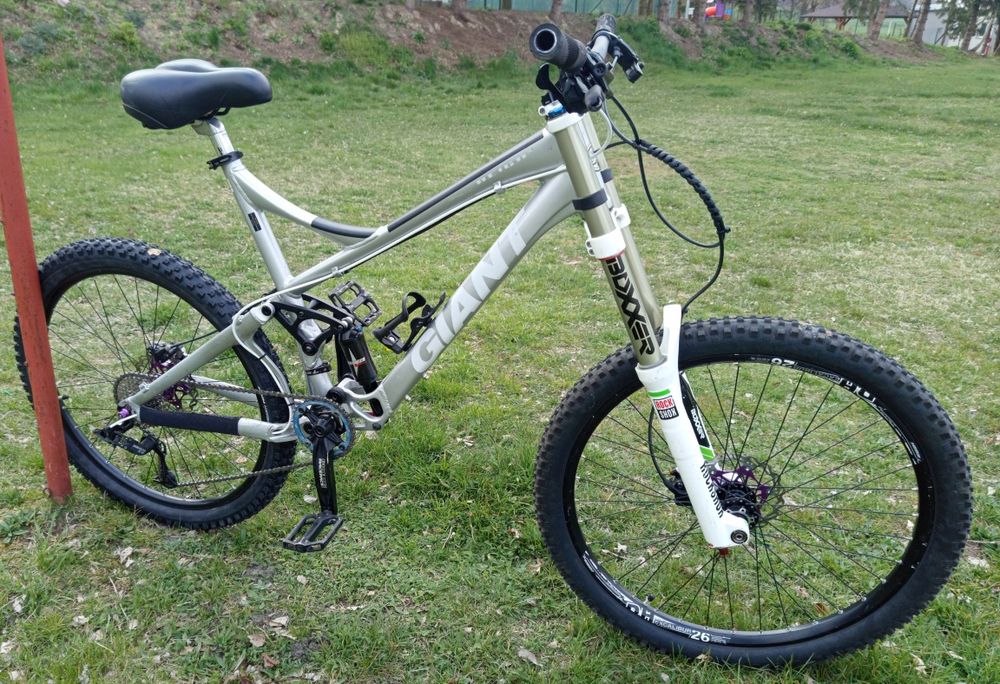 Rower Giant Reign 3 downhill freeride mtb