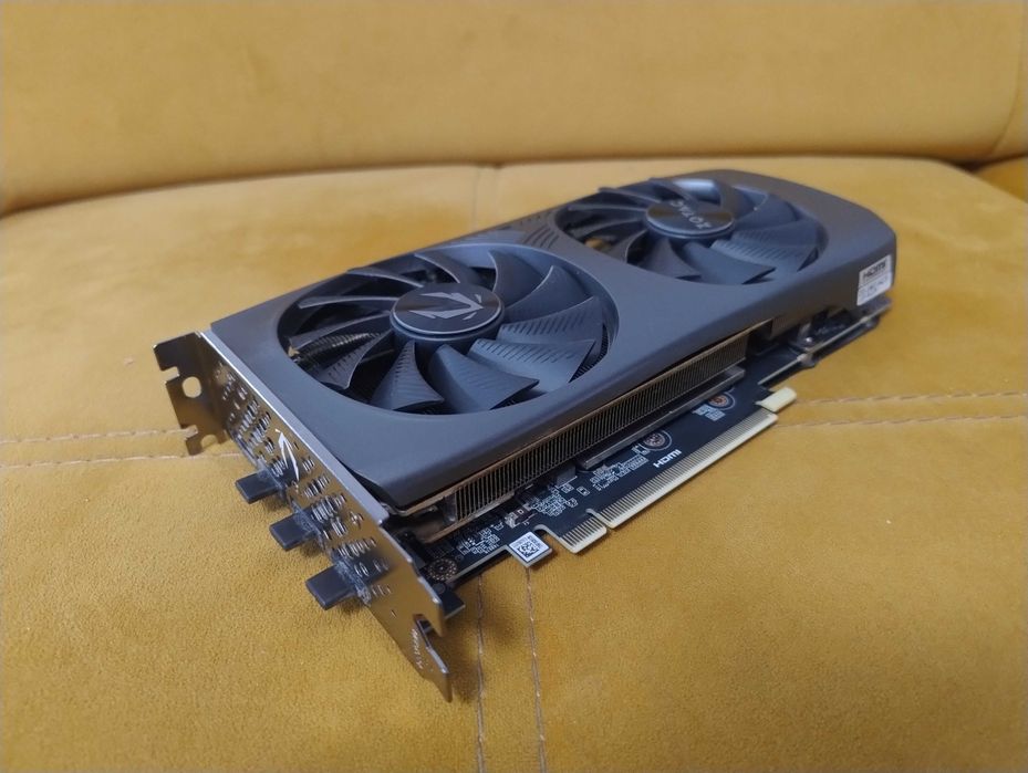 ZOTAC GeForce RTX 4070 SUPER Twin Edge 12GB GDDR6X sprawna 100%