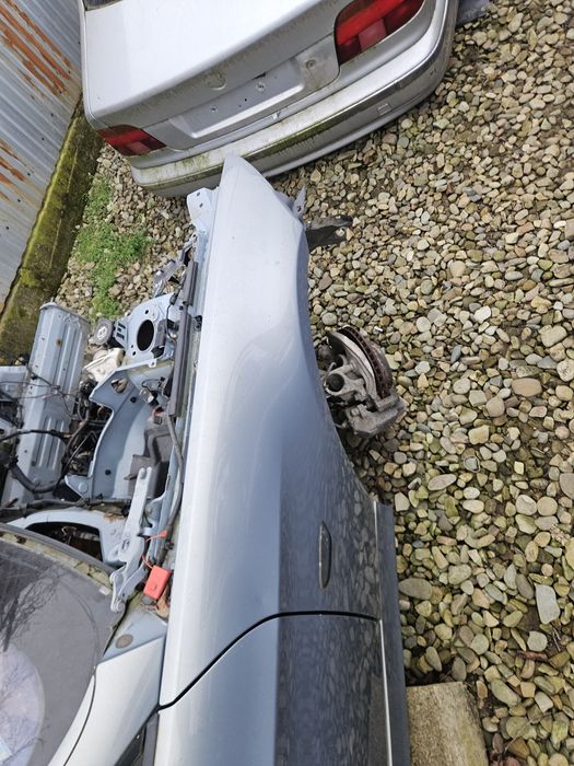 Крило БМВ Е90 Е91 BMW E90 E91 Крилья праве переднє Розборка Шрот