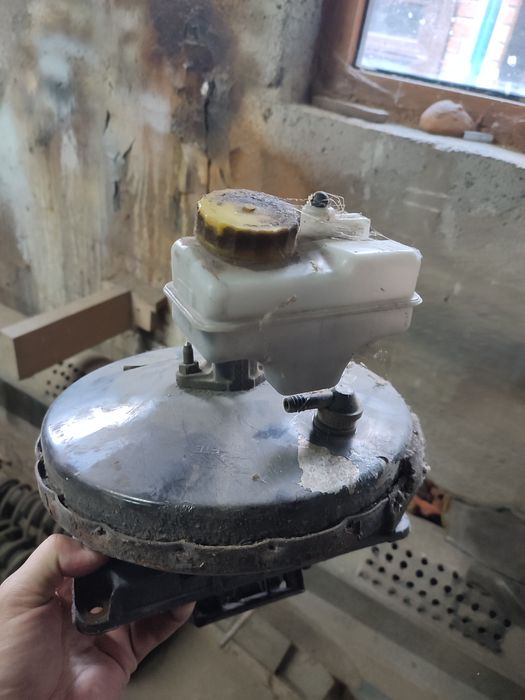 Продам Вакуумный усилитель тормозов и Главный тормозной цилиндр Samand