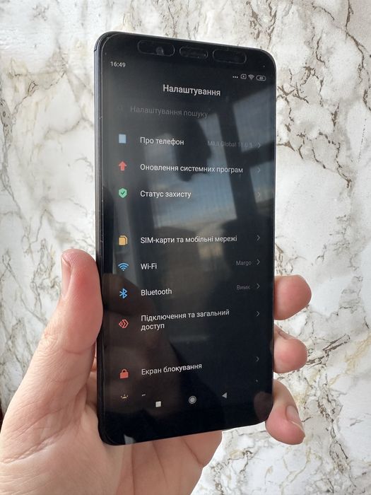 Продам легенду Xiaomi Redmi Note 5  на 64 Гб з новим акумулятором