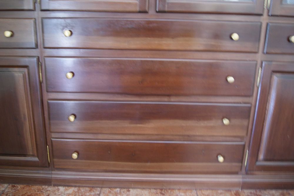 Móvel de Sala em madeira de Mogno