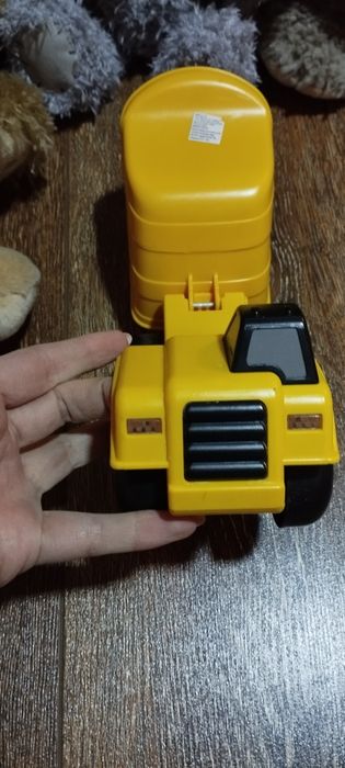 Самоскид Самосвал CAT Tough Machines