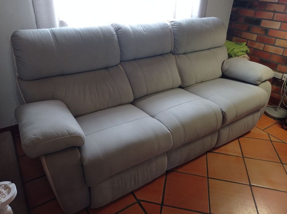 Sofá com  Relax.