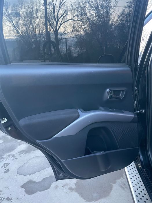 Mitsubishi outlander