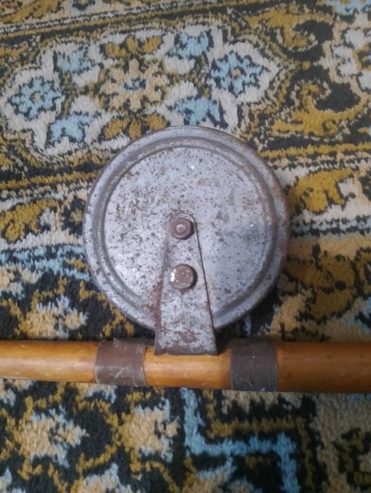 Спиннинги СССР с катушками 2шт. + бонус