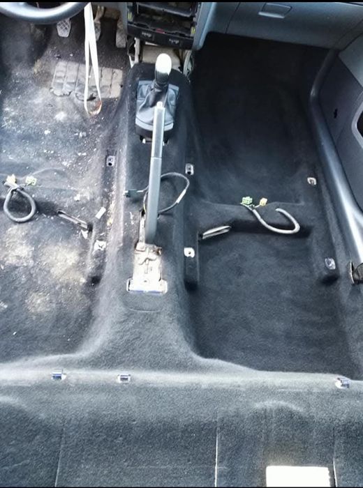 Pranie tapicerki. Czyszczenie skóry. Przygotowanie auta do sprzedaży