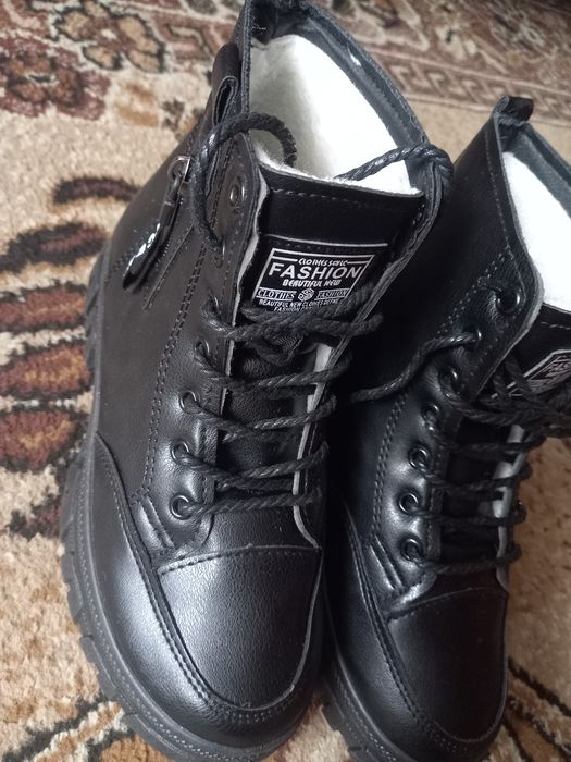 Ботинки зимние 37