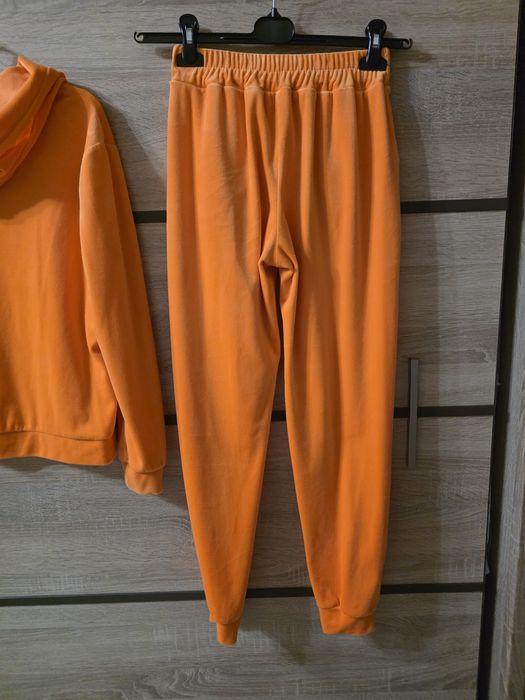 Komplet dresowy welurowy