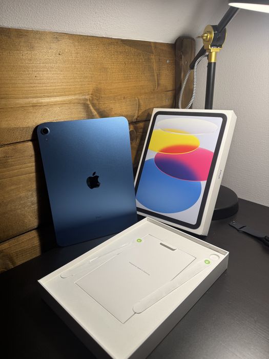 iPad 10. generacji 64 GB Niebieski • Jak nowy •  Akcesoria
