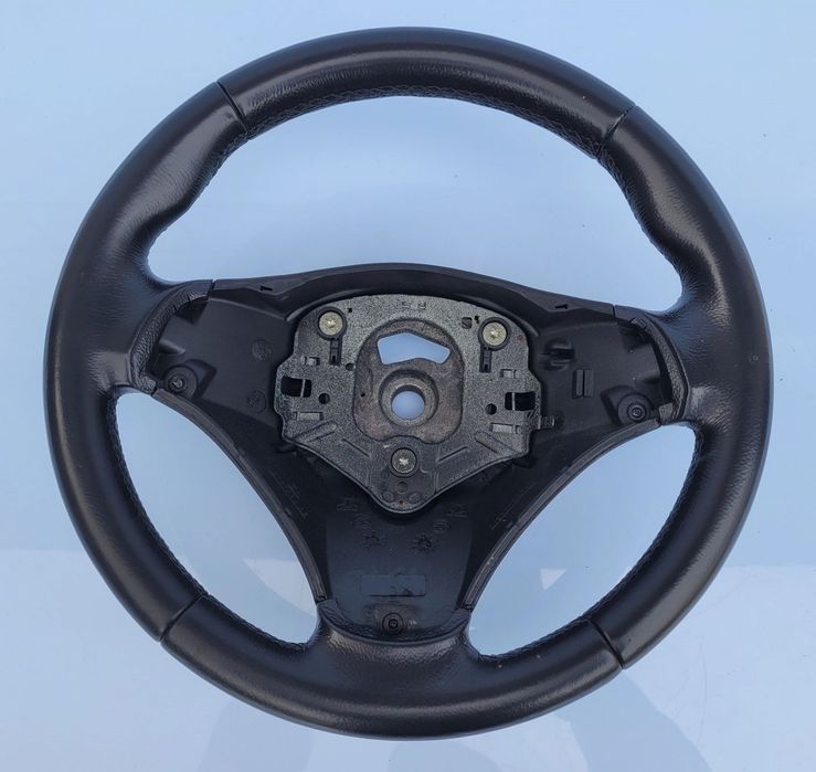 KIEROWNICA BMW E90 E91 E92 E93 E81 E82 E87 E88 X1 E84 SPORT BARDZO ŁADNA (279)