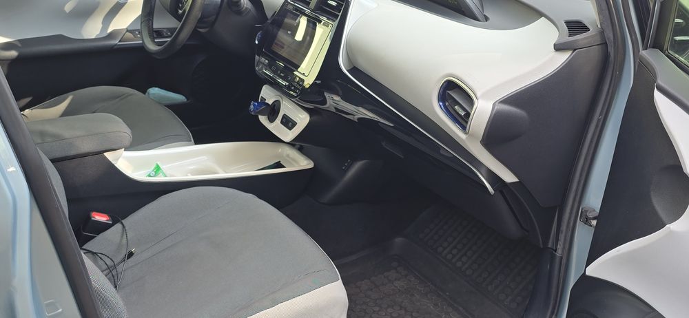 Toyota prius IV,  2018, 139000 km, hybryda +lpg