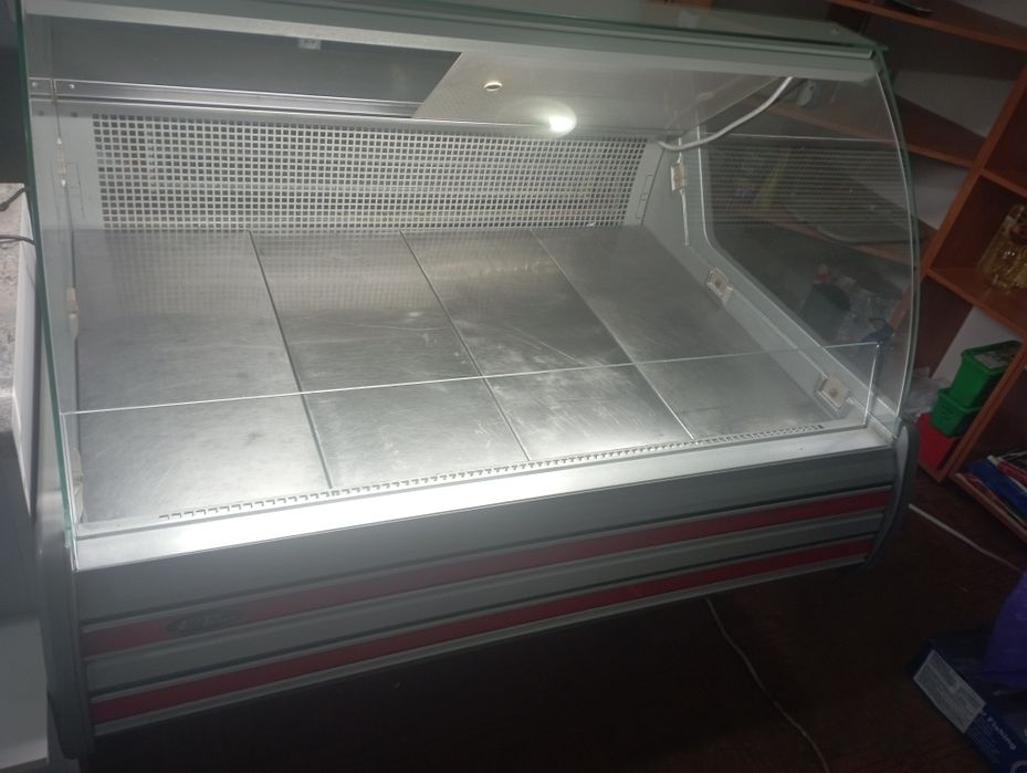 Продам холодильні вітрини
