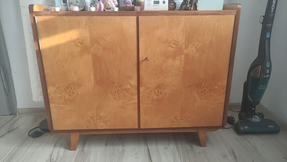 Meble szafy toaletka