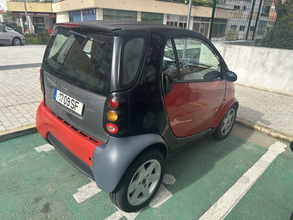 Smart Fortwo 600 cc em bom estado Águas Livres • OLX.pt