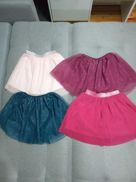 7szt, spódniczki i bolerko, rozmiar 122- 128. Stan bardzo dobry